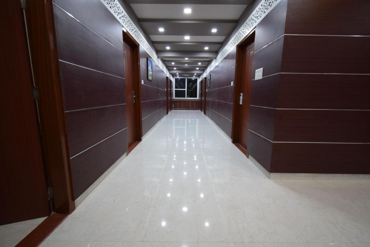The Sky Imperial- Hotel Gopal Darshan Натхдвара Экстерьер фото